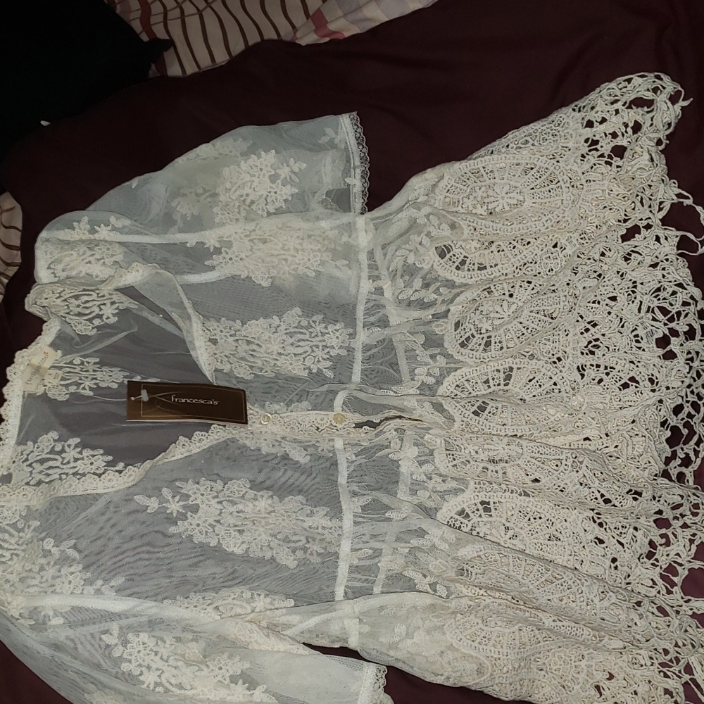 Wrap/Shaw - Picture 1 of 3